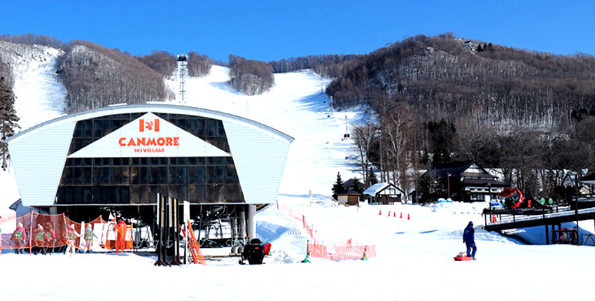 キャンモアスキービレッジ