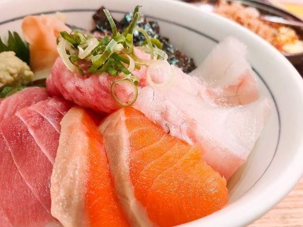 海鮮丼