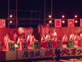層雲峡温泉 峡谷火まつり夏花火