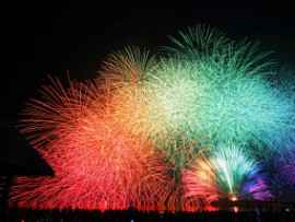 とまこまい港まつり・協賛道新納涼花火大会