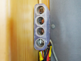 4連シガーソケット(12V)